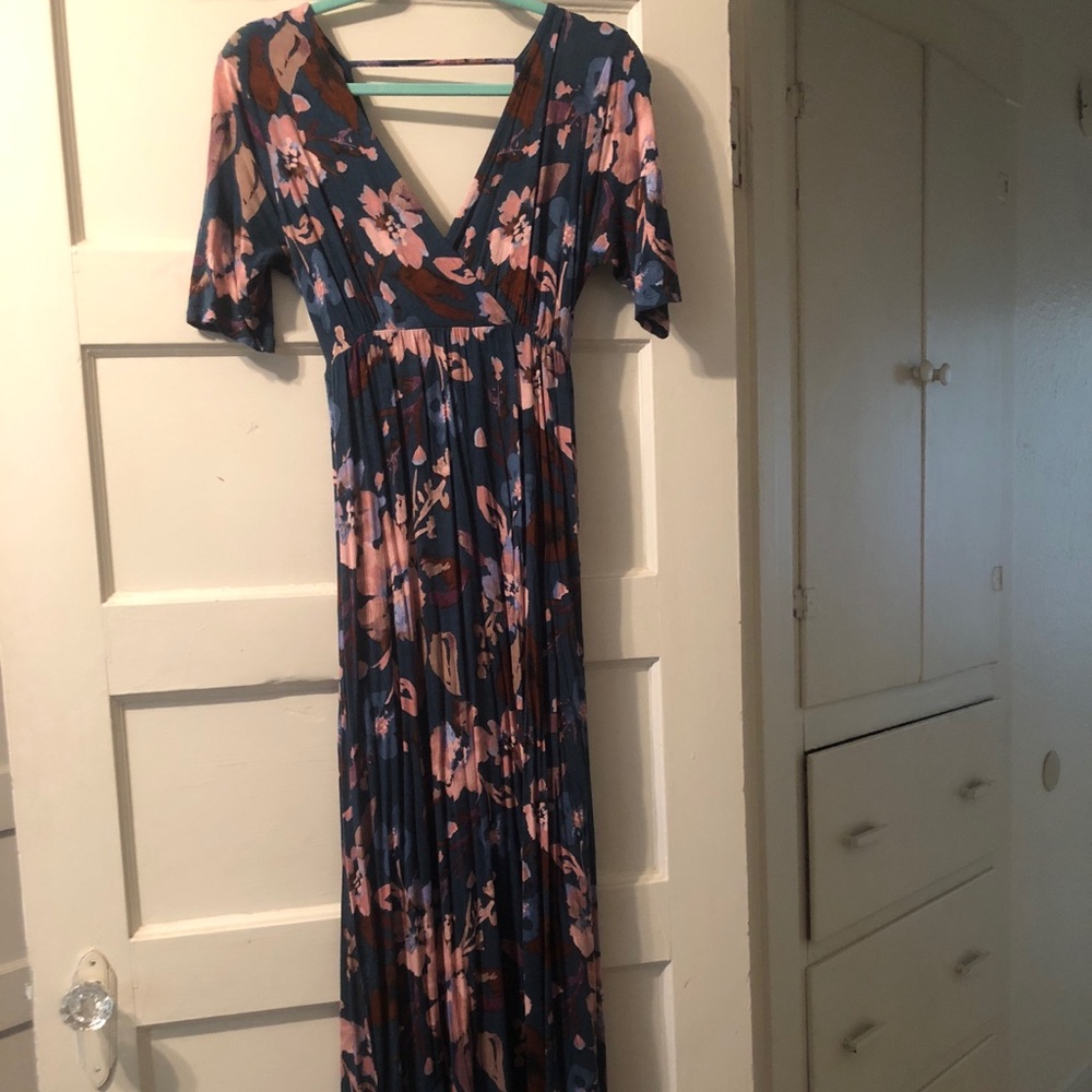 Jessica Simpson Maternity Maxi Dress.  Like New!